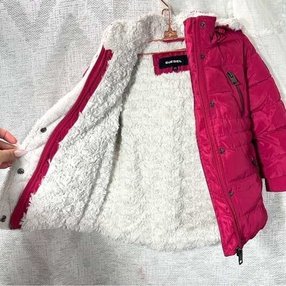 Girls Diesel pink hooded puffer jacket size 2T - Picture 3 of 12